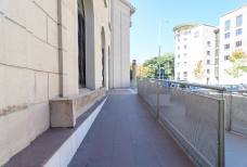 Bahnhof Bozen: Zugangsrampe Eingang Taxistand